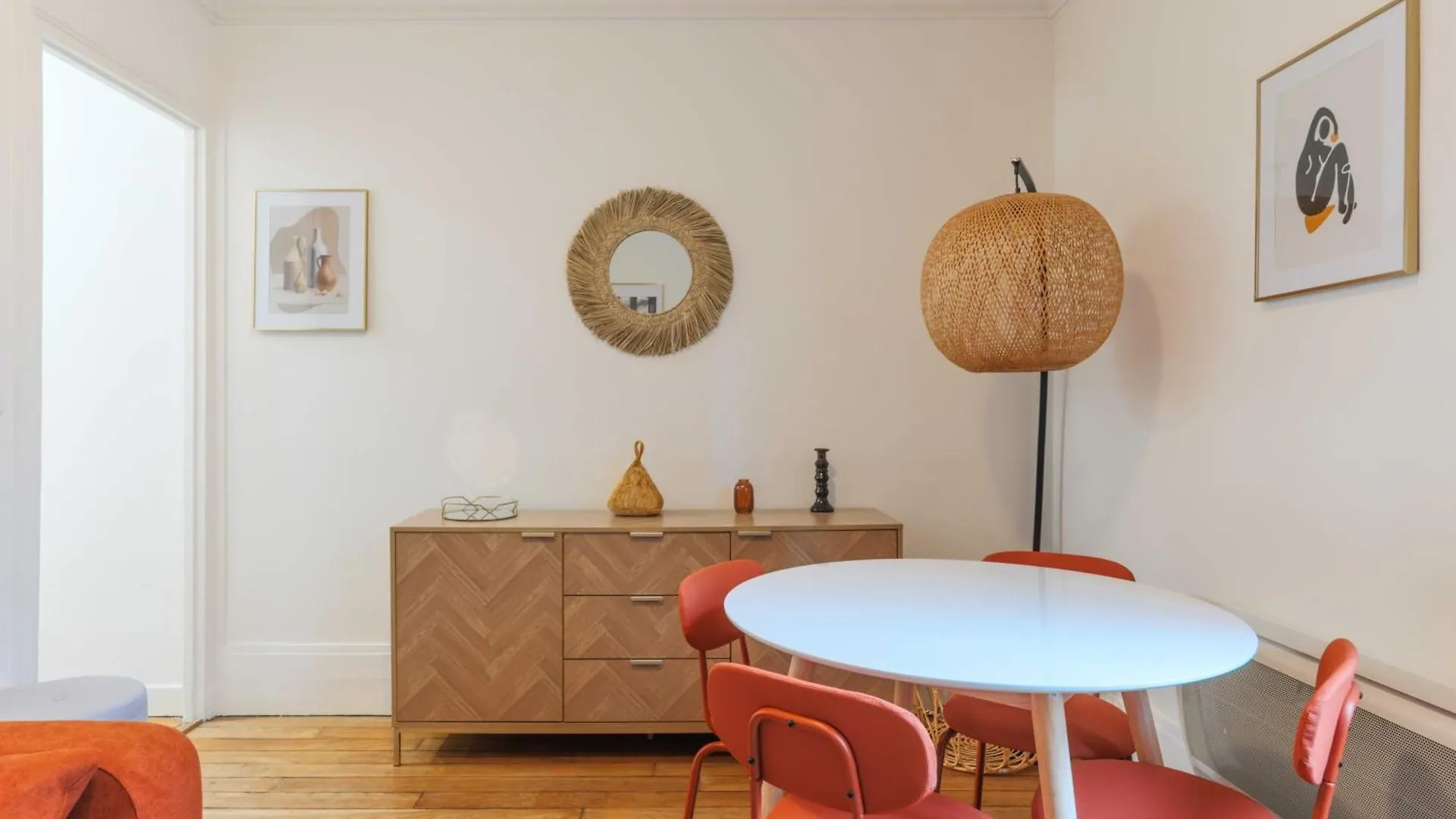 Cozy Parisian Retreat In The Heart Of The City Apartment 0*, Paris France